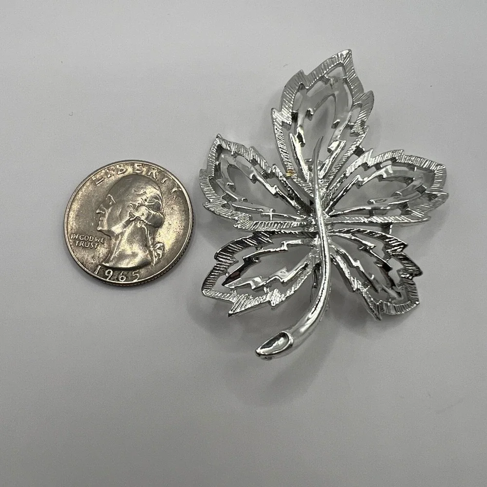 Vintage Leaf Brooch Open‎ Metal Work Brushed Silver Tone Pin